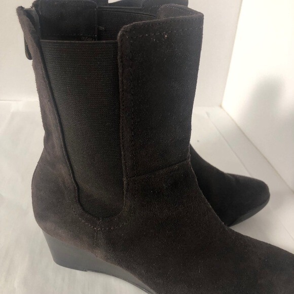 Adrienne Vittadini Brown Suede Boots Size 8.5 - Picture 7 of 16